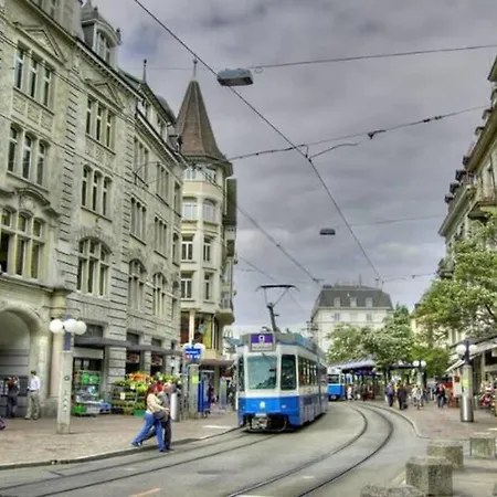 Kaya 3a - Downtown 2br With Balcony