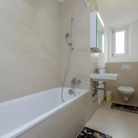 Apartment Kaya 3a - Downtown 2br With Balcony *