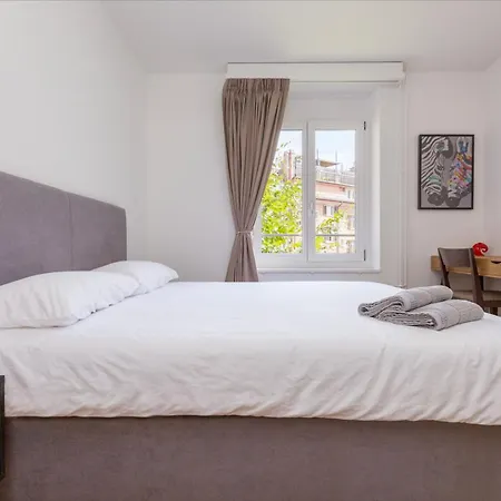 Gemini 3a - Downtown 2br With Balcony Apartamento