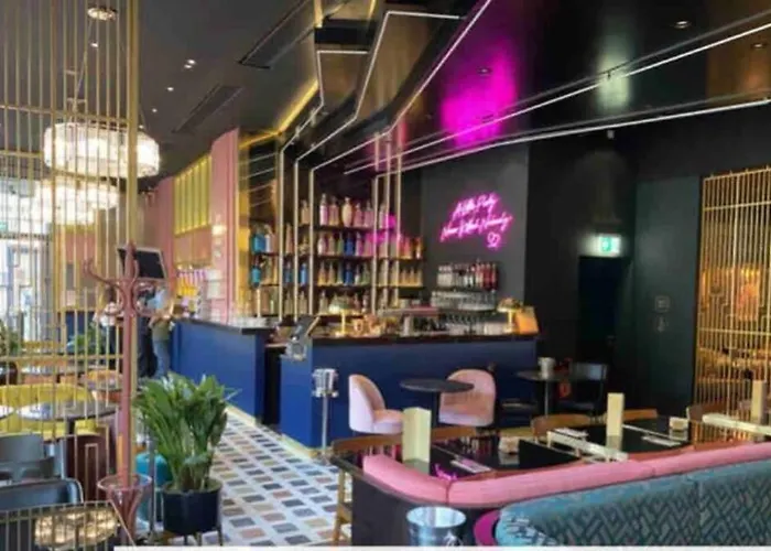 Kaya 3a - Downtown 2br With Balcony Appartement