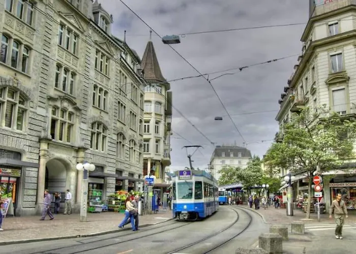 Kaya 3a - Downtown 2br With Balcony