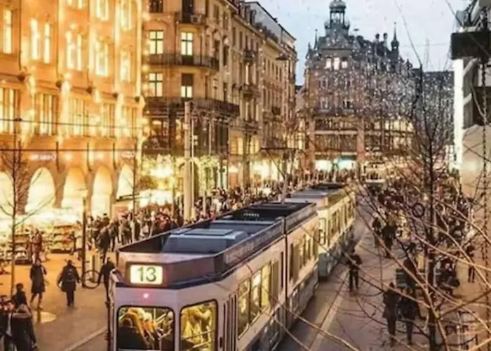 Kaya 3a - Downtown 2br With Balcony