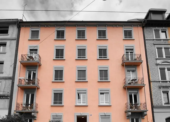 Kaya 3a - Downtown 2br With Balcony Apartmán